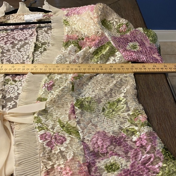 Tango Women’s 2pc Easter Jacket And Skirt Shiny Lace Floral Flutter Size 12. - Picture 4 of 11